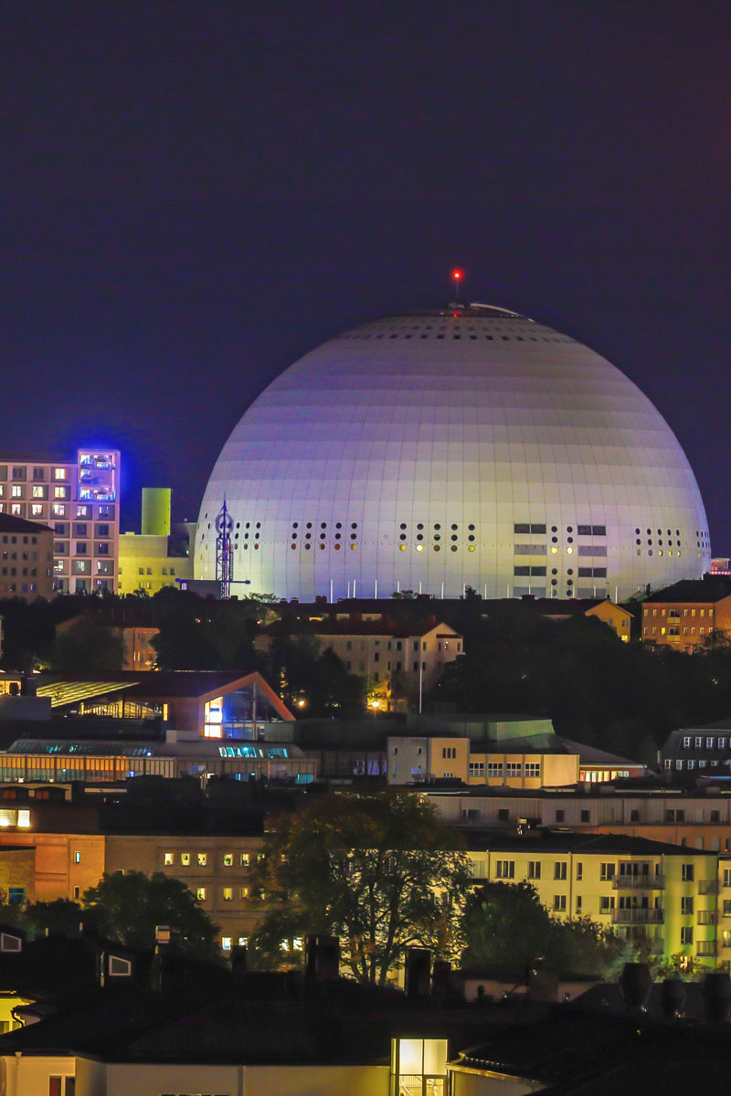 Stående Vi sitter vid Globen